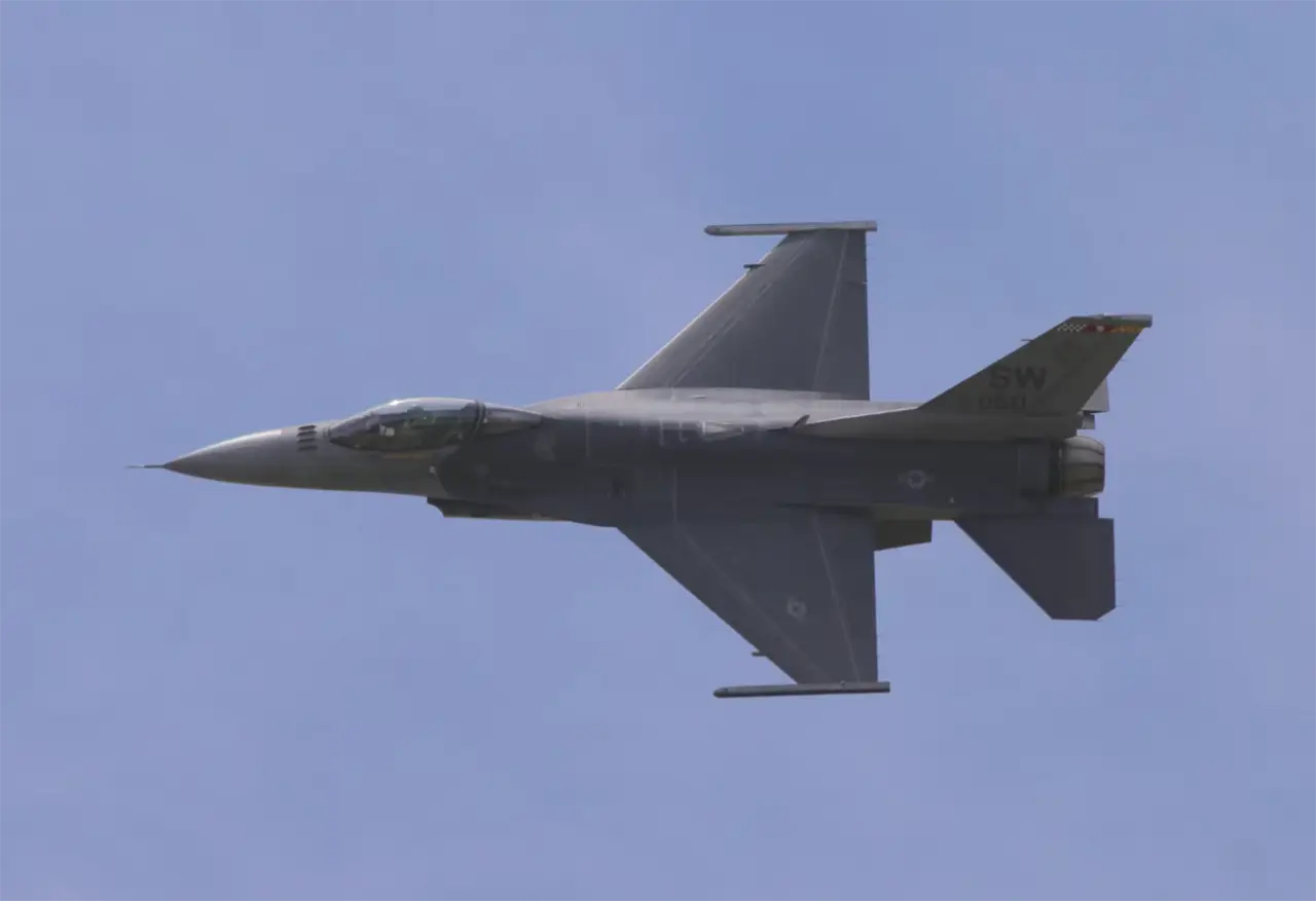 ��������� ���� ��� �������� ����������� ����������� ������� � ������� �� F-16