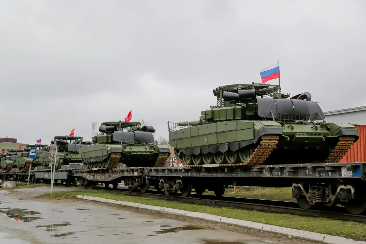 МО РФ: в 2026 году в войска поставят более 310 тысяч единиц техники