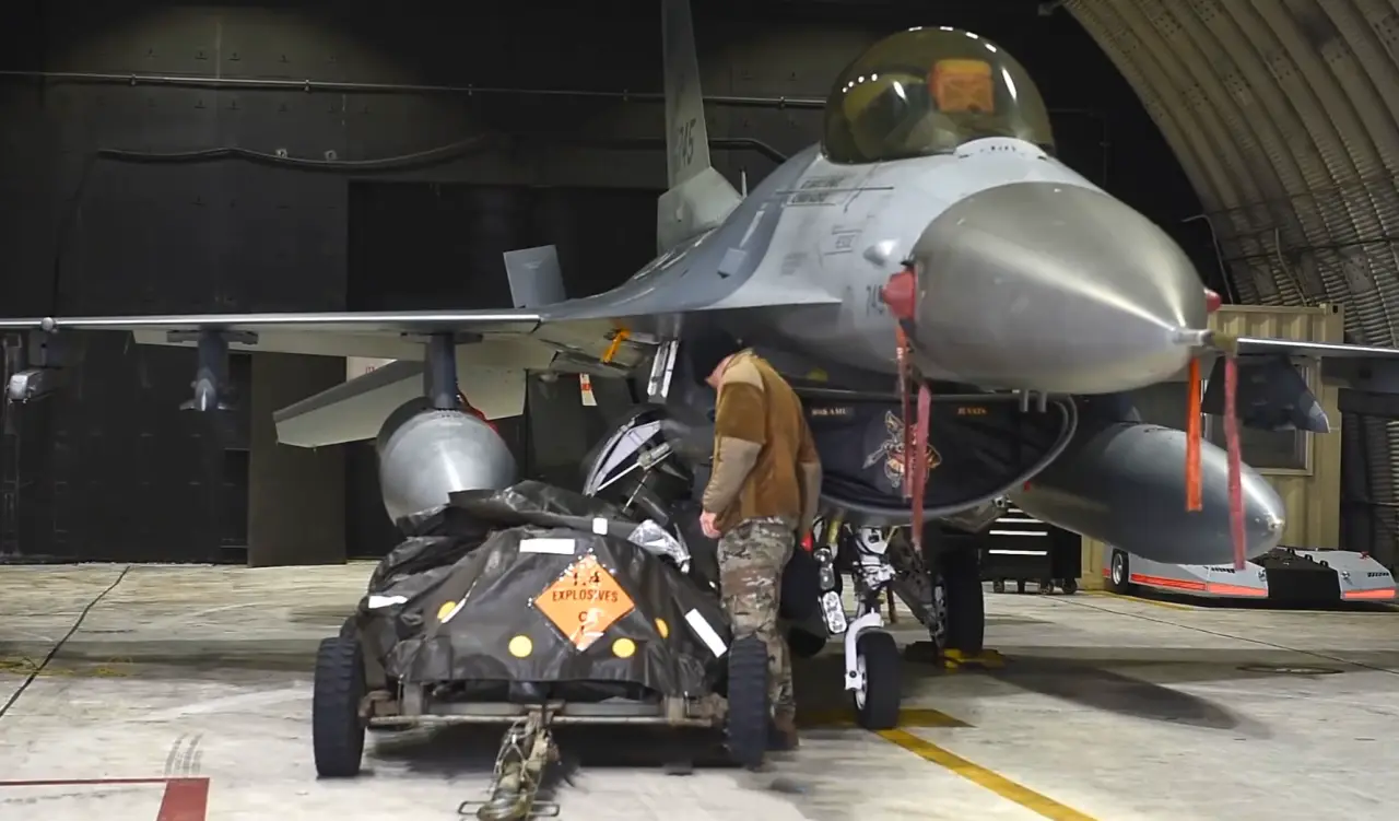 ������ �� ����: � ����� ����� �������� ��� ���� ����������� F-16