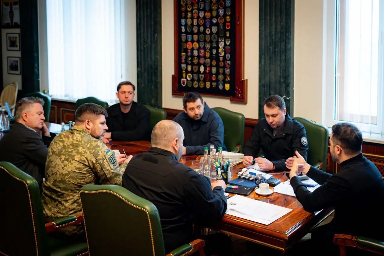 И за две недели до 4-летия СВО руководство Украины не чувствует себя в опасности