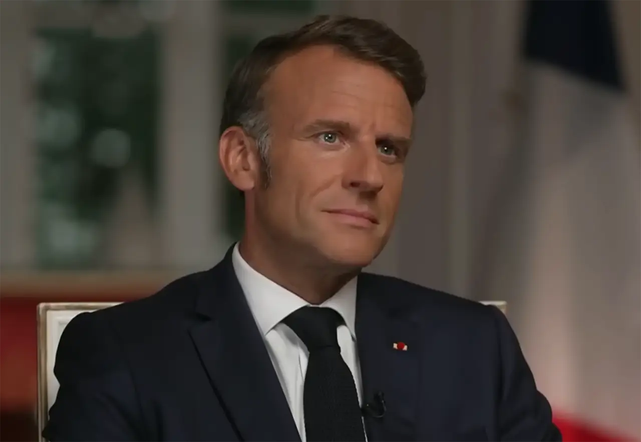 Непостоянный Макрон теперь признал необходимость возобновить диалог с Россией