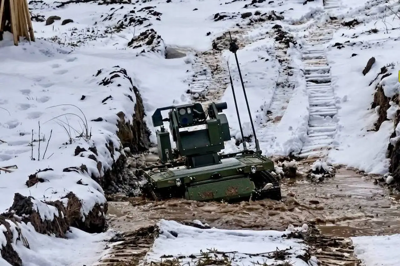 Белорусские разработчики создали линейку наземных роботов «Адунок»