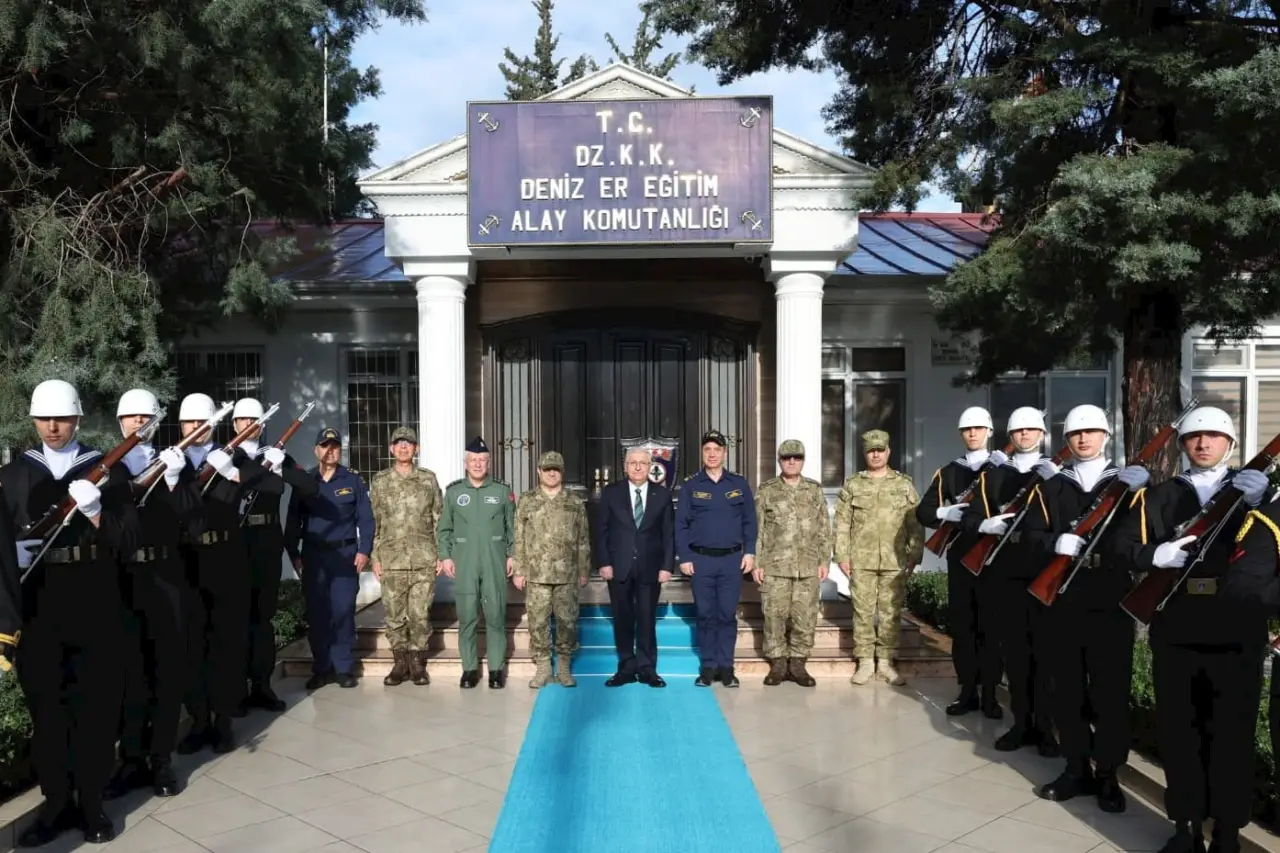 СМИ: Турция не сможет долго сохранять нейтралитет в ближневосточном конфликте