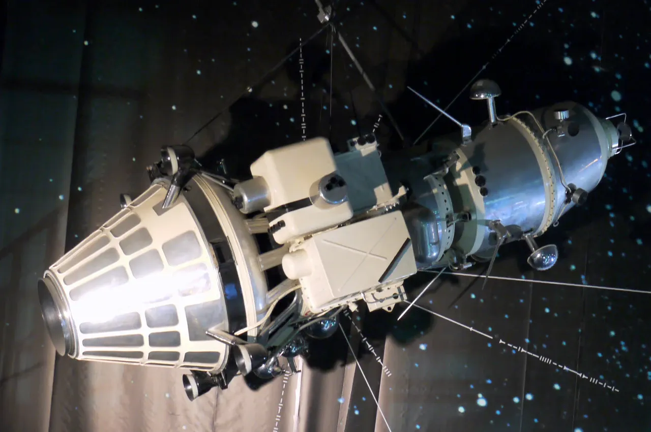 60 лет назад СССР отправил в космос первый искусственный спутник Луны