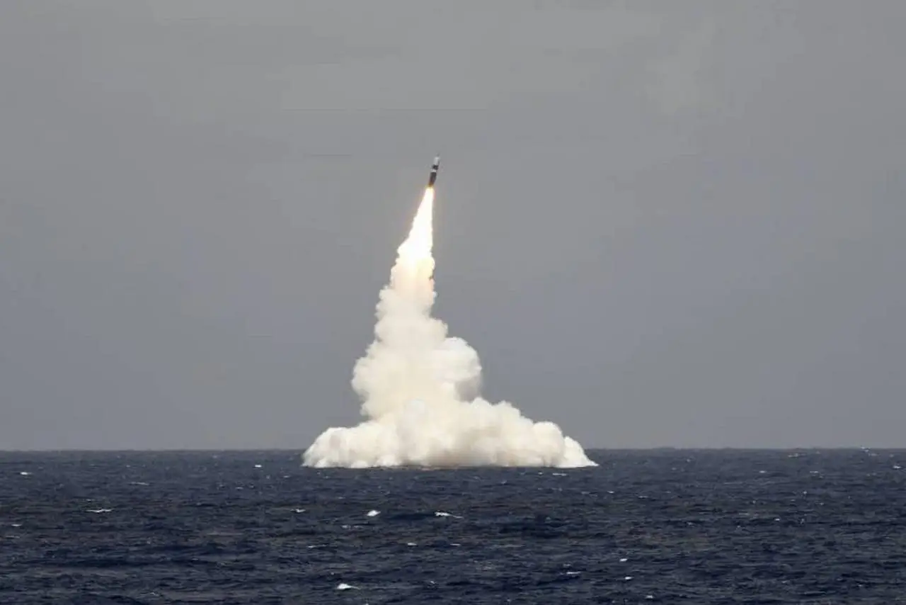 Подлодка «неизвестной» принадлежности потопила корабль ВМС Ирана у Шри-Ланки