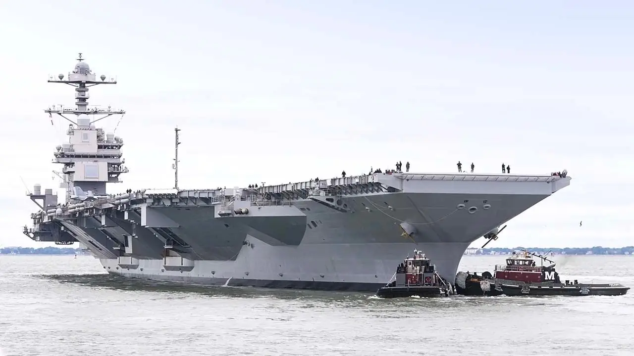 США отправляют USS Gerald R. Ford на Крит для расследования причин пожара