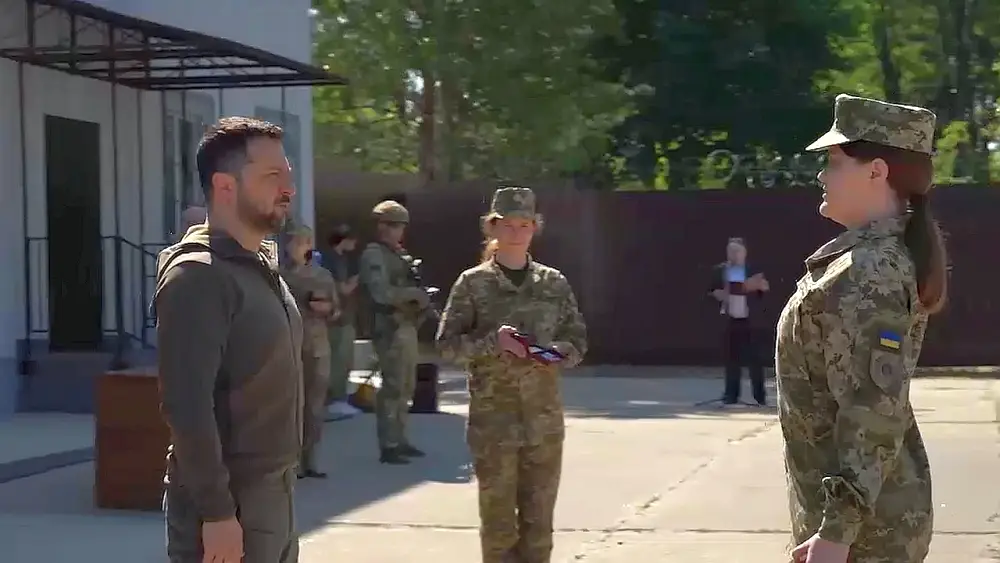 Зеленский подписал закон о предотвращении сексуальных нарушений в рядах ВСУ