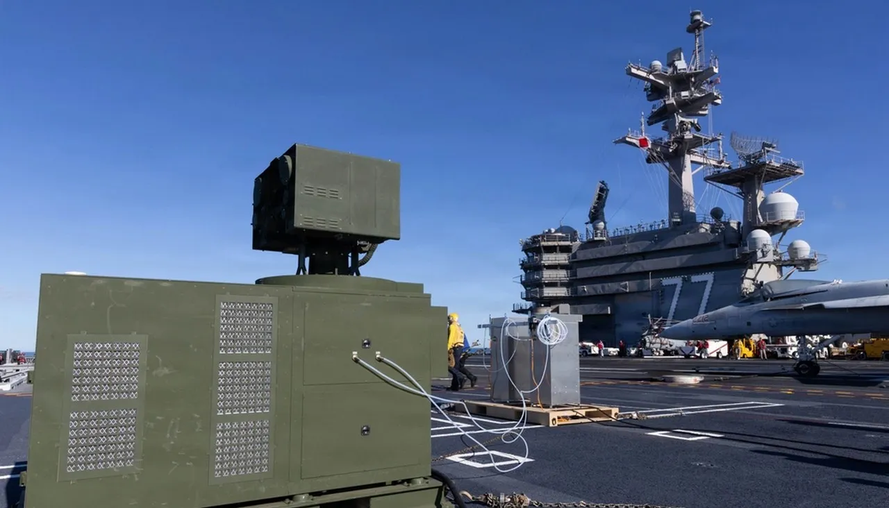 Поразил несколько БПЛА: США установили лазерный комплекс LOCUST на авианосец
