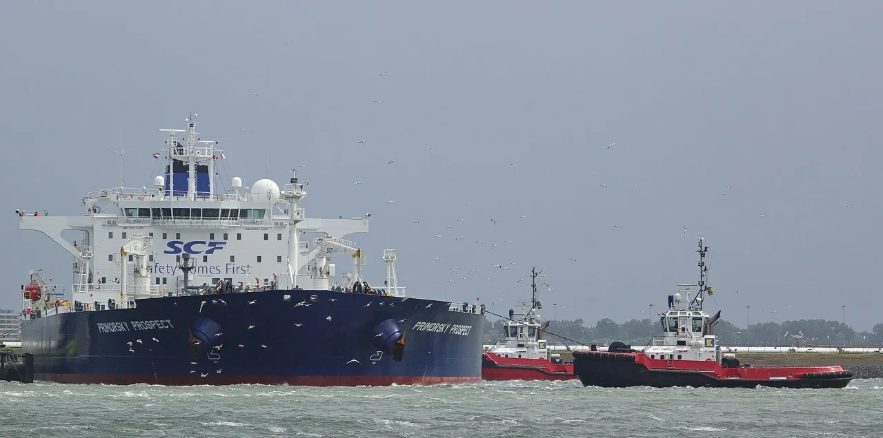 Трамп продлил введённый Байденом запрет на заход российских судов в порты США