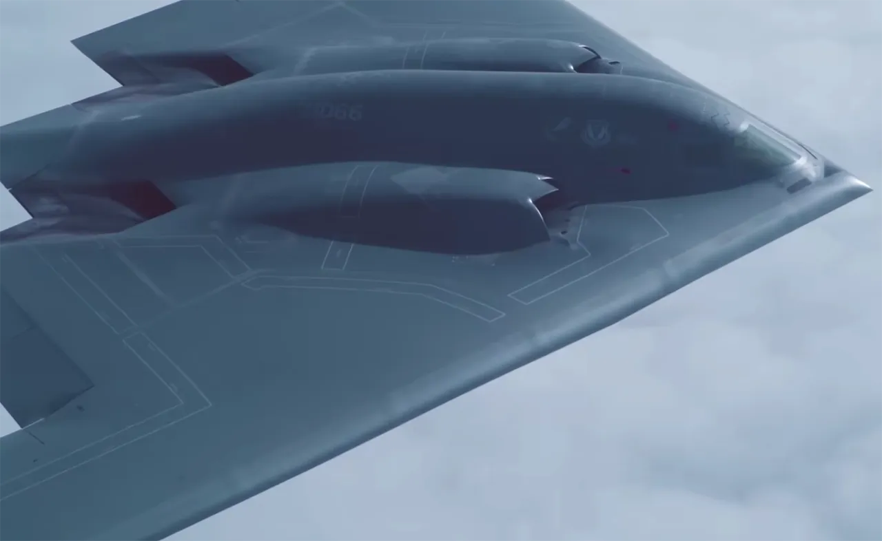 Китайцы «доработали» американский B-21 Raider по цифровым моделям