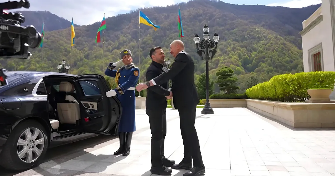 Зеленский в Баку предложил провести переговоры с РФ и США в Азербайджане