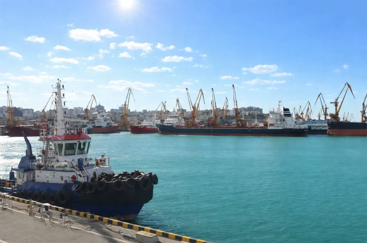 ВС РФ ударили по объектам украинского Дунайского пароходства в Измаиле