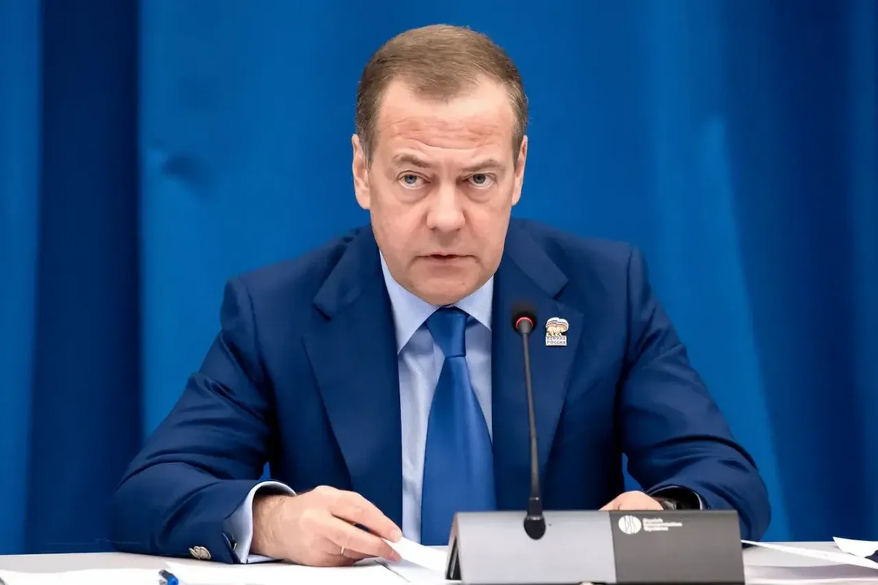 Медведев «поздравил» европейцев с потерей отправленных Зеленскому денег