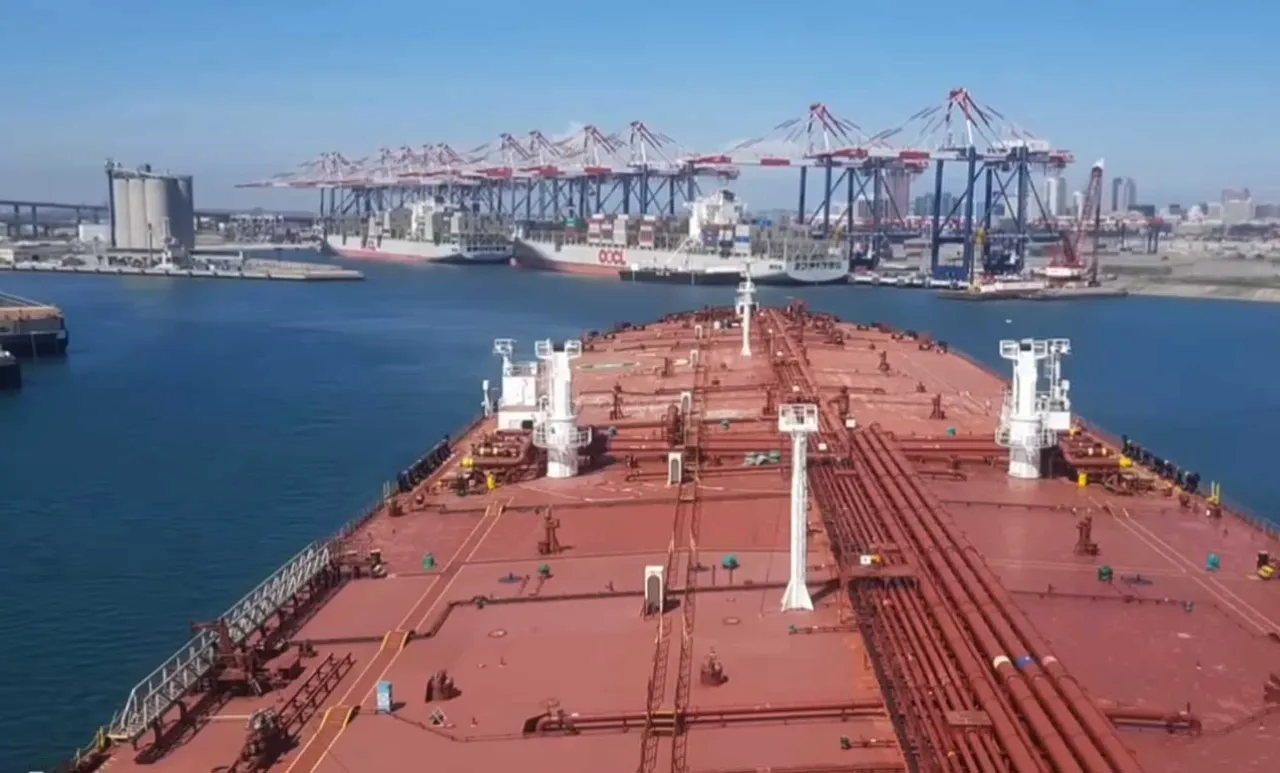 Иран открыл Ормузский пролив, но это временно