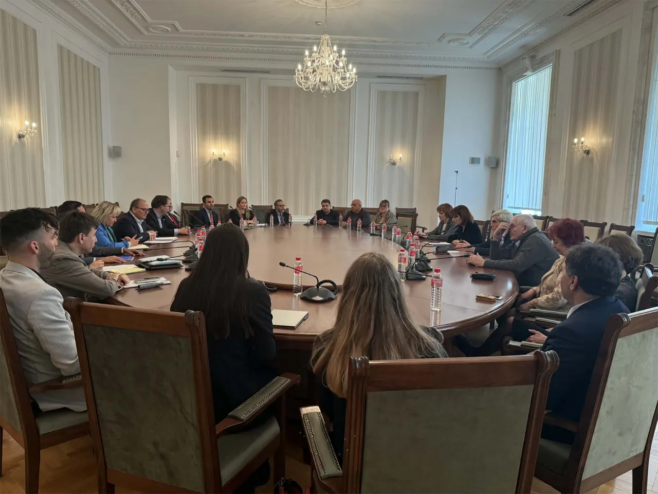 Урсула напряглась: Партия Радева впереди после подсчёта трети голосов в Болгарии