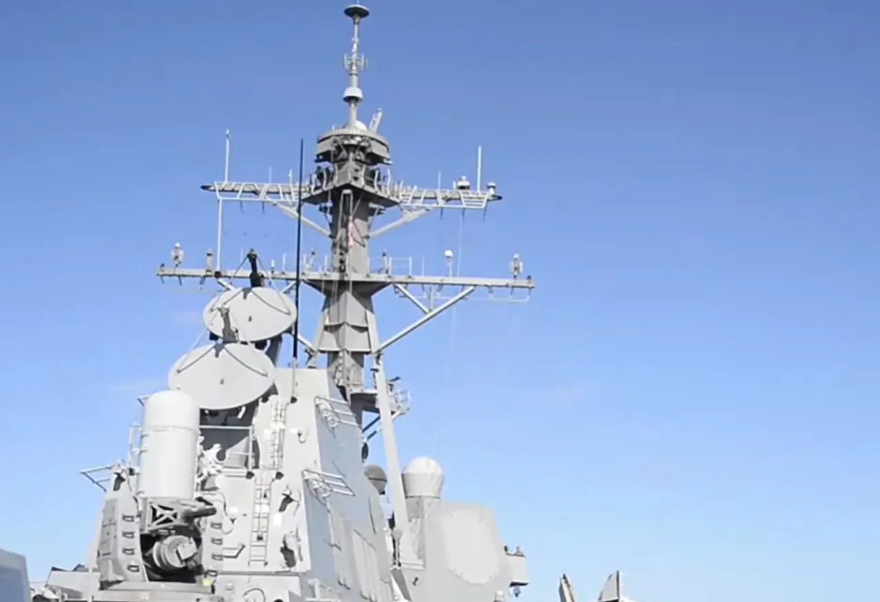 Иран: USS Michael Murphy после угрозы удара не решился идти через Ормуз