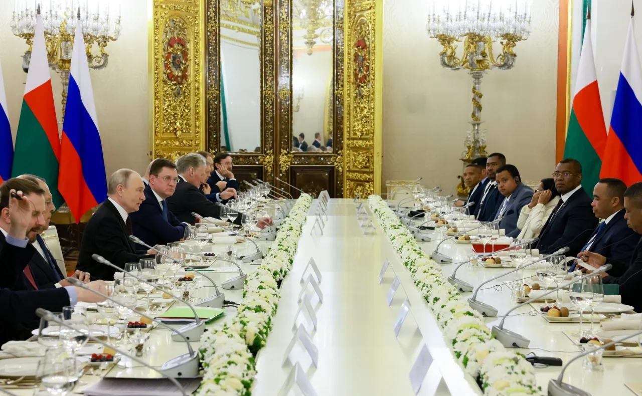 Bloomberg: Мадагаскар на фоне конфликта в Иране стал новым союзником России