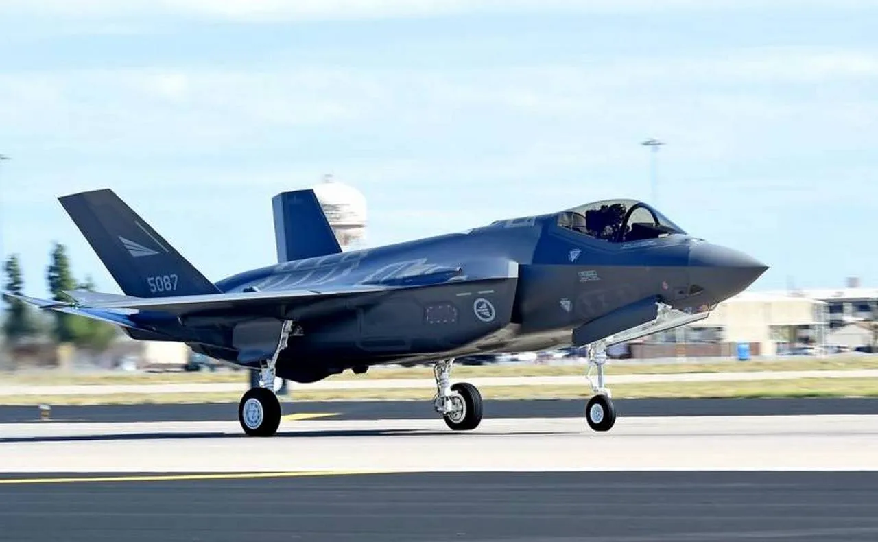 Истребитель ВВС США F-35 потерпел крушение над полигоном в Неваде