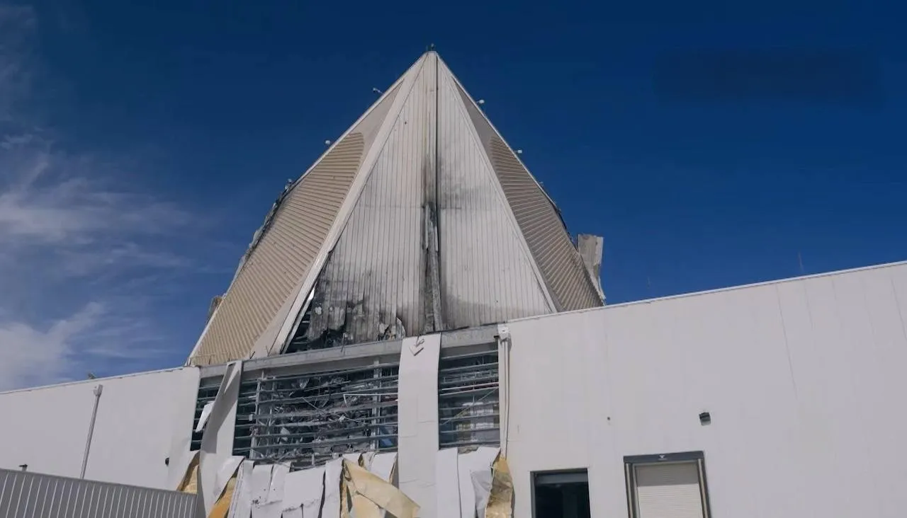 Показаны фото повреждённого ударом иранского БПЛА радара AN/FPS-132 в Катаре