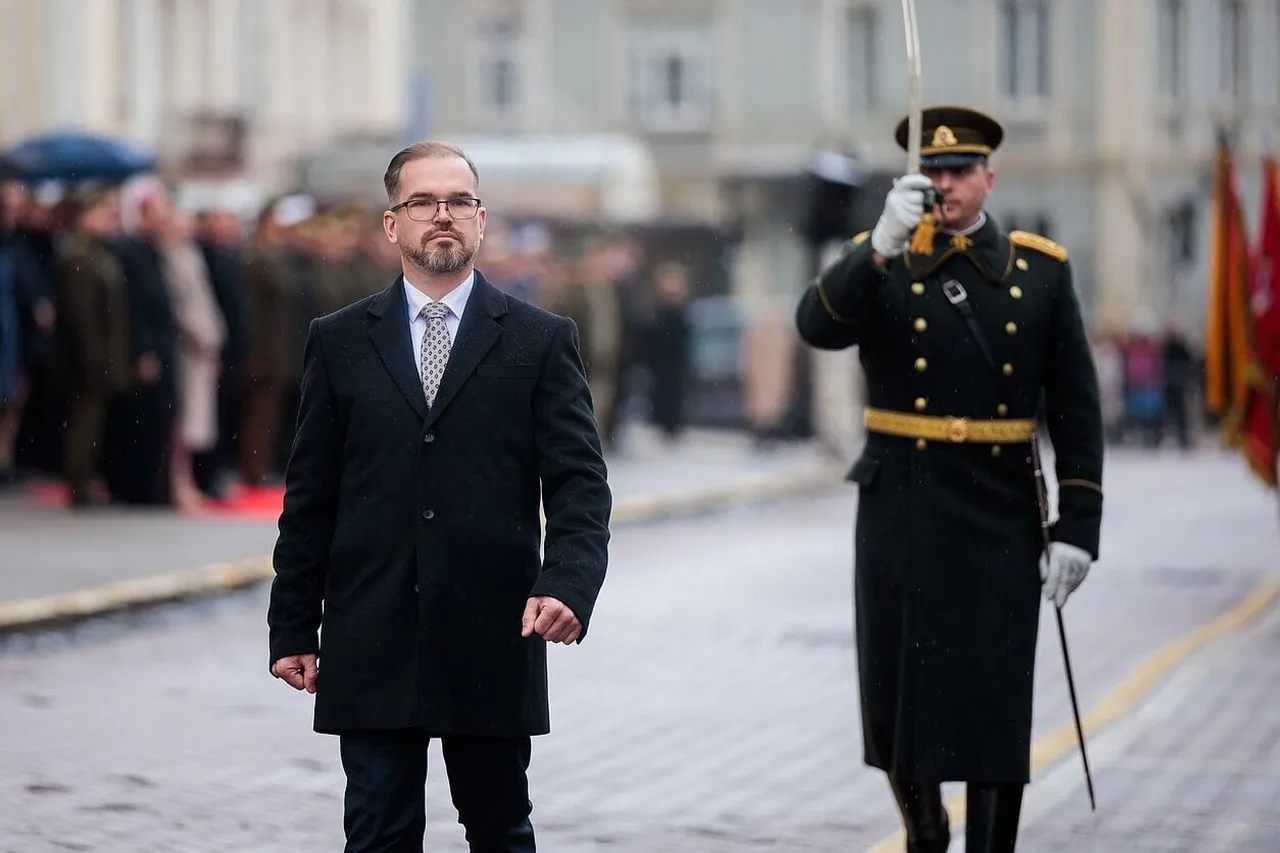 Заявление Киева о причинах дронопада в Прибалтике шокировало главу МО Литвы