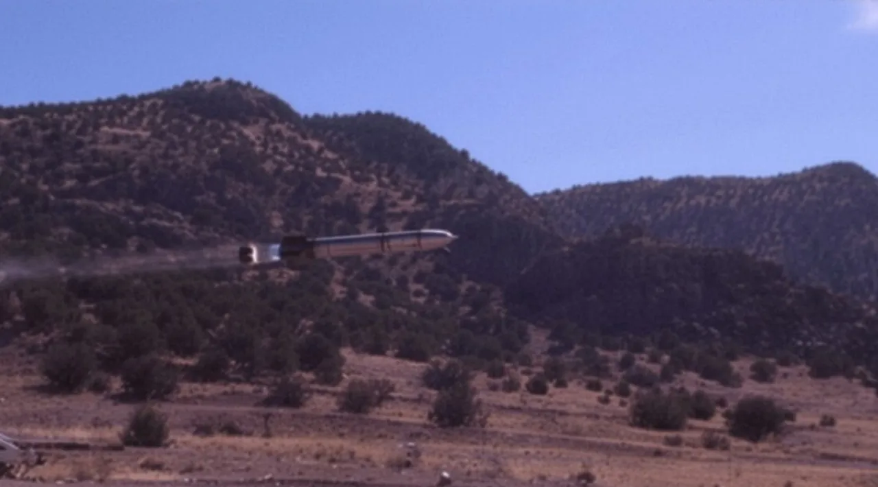 «Настоящий мировой прорыв»: показан 155-мм снаряд Sceptre с жидкостным ПВРД