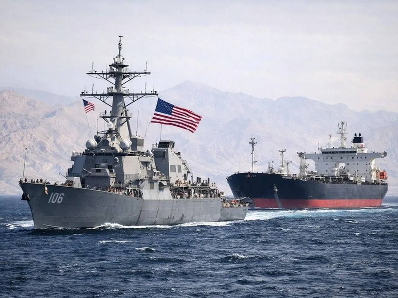 Военным США разрешили атаковать иранские катера, несмотря на перемирие