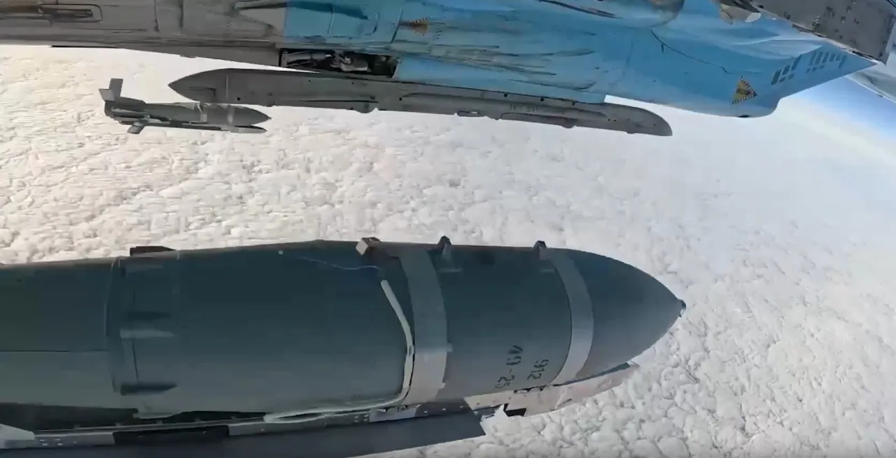 Больше бомб, меньше ресурса: Запад обсуждает оснащение Су-34 шестью ФАБ с УМПК