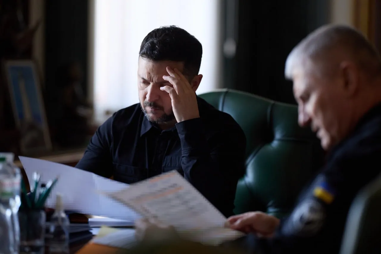 Зеленский: РФ готовит «кражу» ресурсов и зерна с «оккупированного» юга Украины