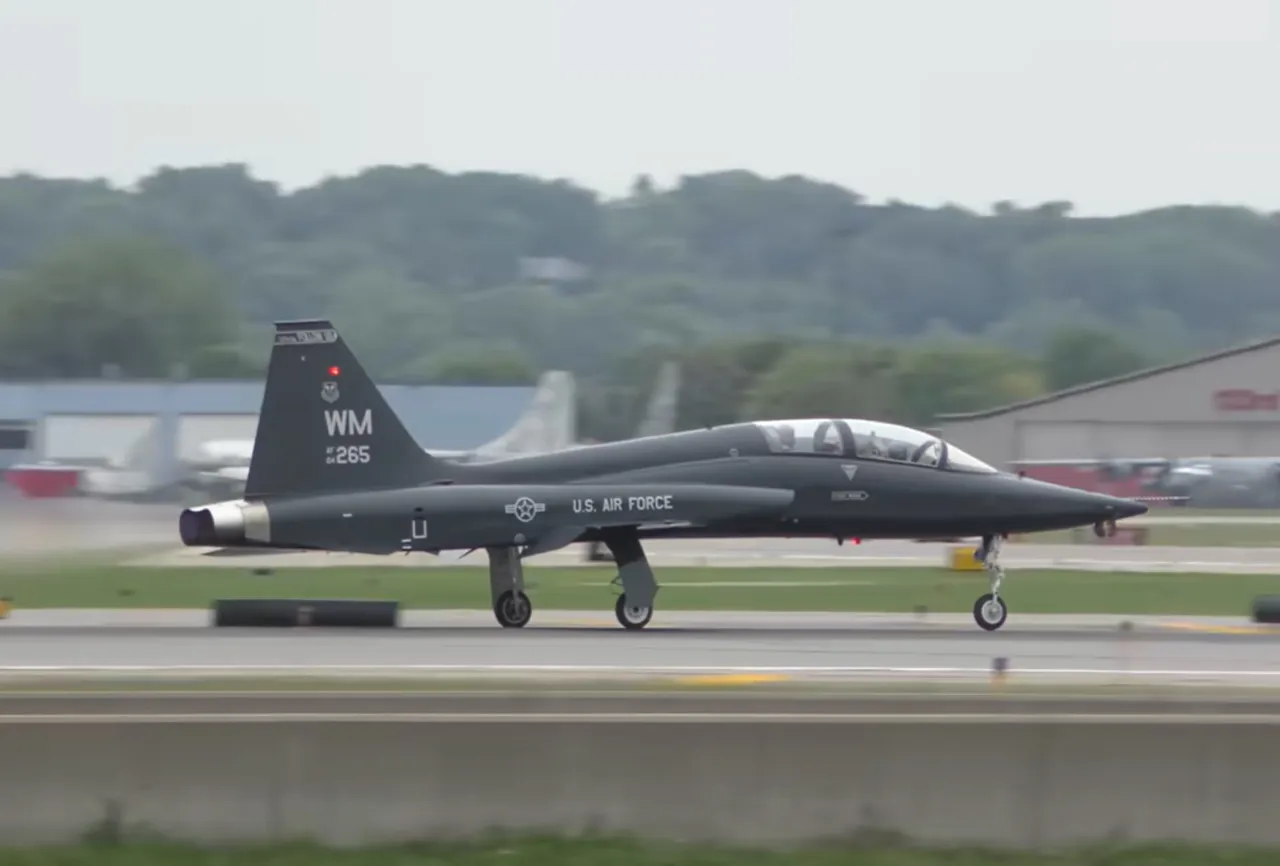 В США разбился учебно-тренировочный самолёт T-38 Talon II