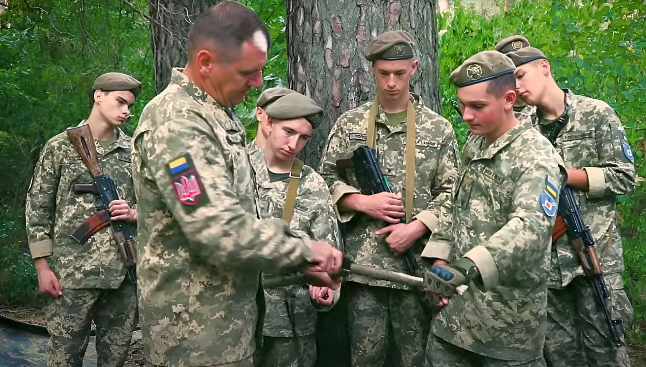 Украинский чиновник: снижение призывного возраста зависит от ситуации на фронте