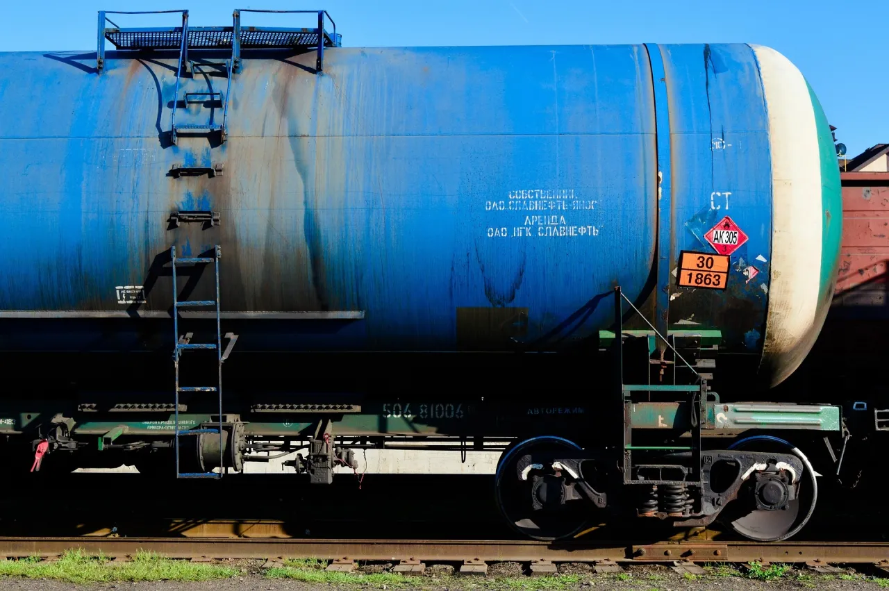 Индия просит США продлить период ослабления санкций на российскую нефть