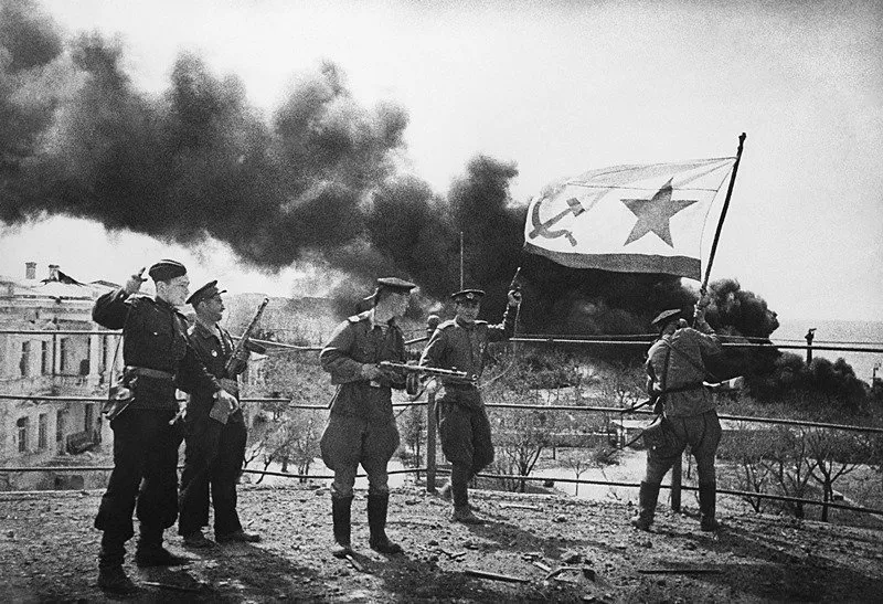 12 мая — День победного завершения советскими войсками Крымской наступательной операции