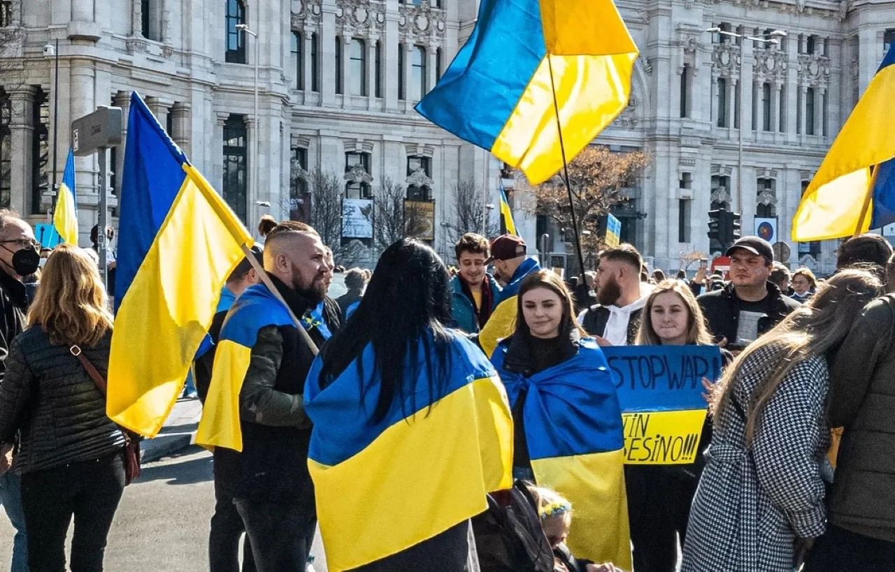 Страны ЕС начали массово возвращать на родину украинских беженцев