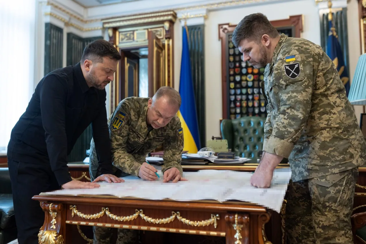 Зеленский пытается отвлечь внимание от Ермака новым контрнаступлением ВСУ