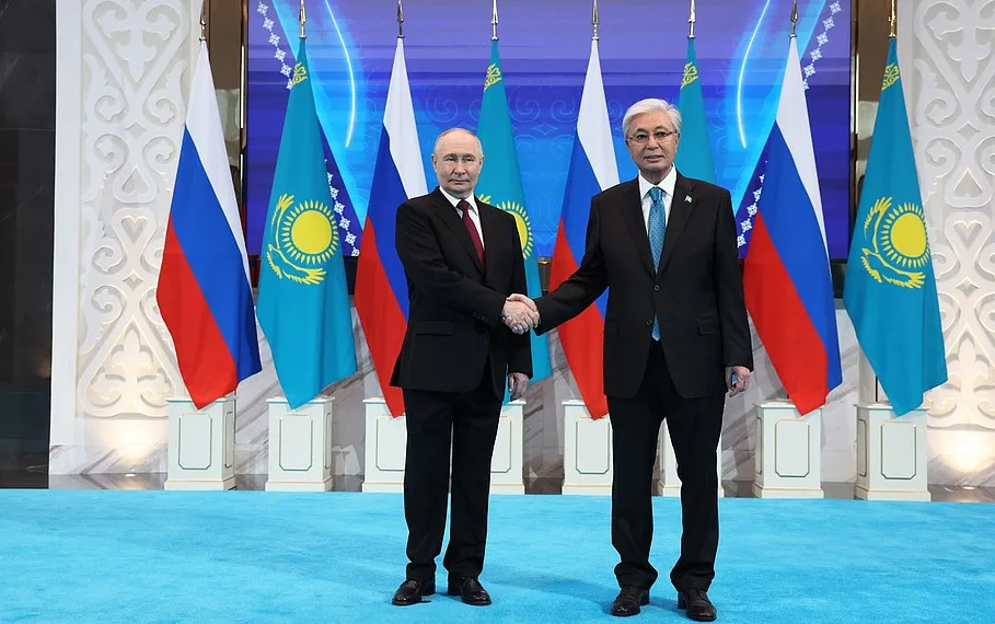 Второй день визита Путина в Казахстан – обсудят энергетику, нефть и новую АЭС