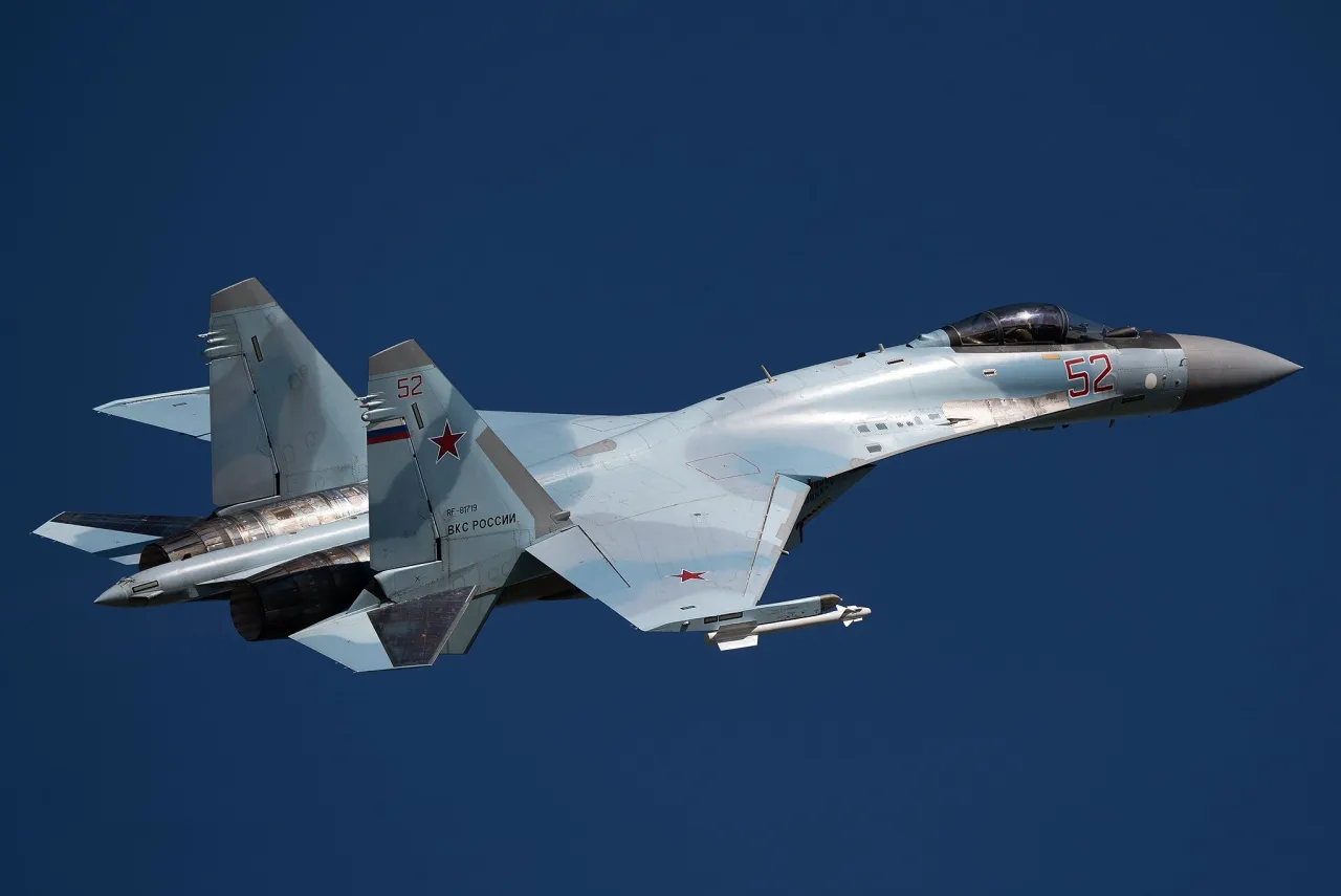 Российские истребители перехватили над Чёрным морем британский самолёт-разведчик