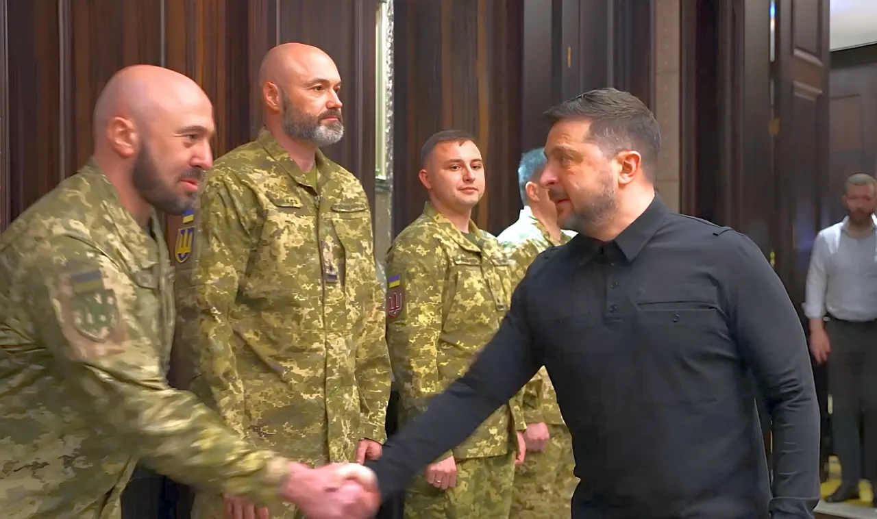 Зеленский поблагодарил спецслужбы и ВСУ за атаку на Московский НПЗ