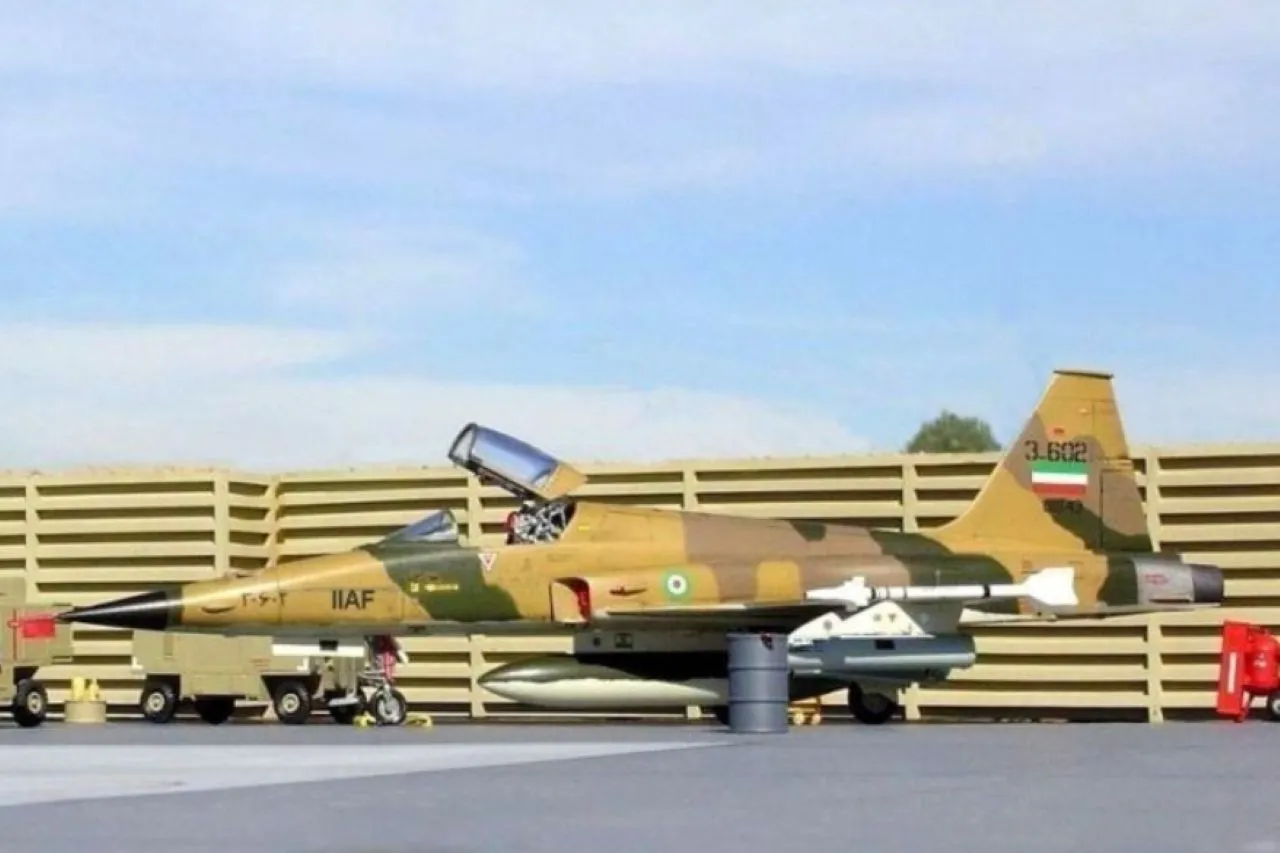 Пилоты иранских F-5 раскрыли детали атаки на базу США Кэмп Бьюринг в Кувейте