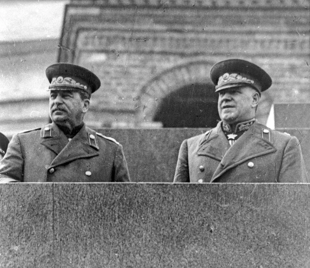 Трофейное дело: как удар по Жукову превратили в кампанию о трофеях