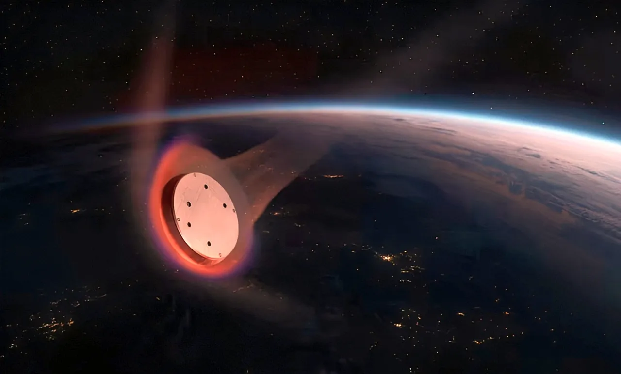 Компания SpaceX впервые провела успешный запуск возвращаемой грузовой капсулы