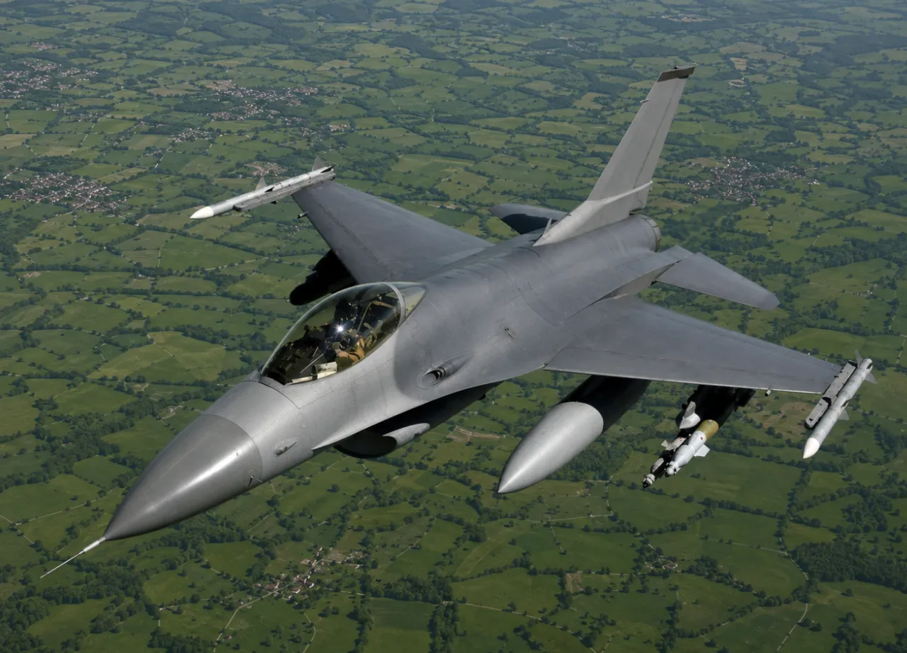 Истребитель F-16 сбил БПЛА в воздушном пространстве Румынии