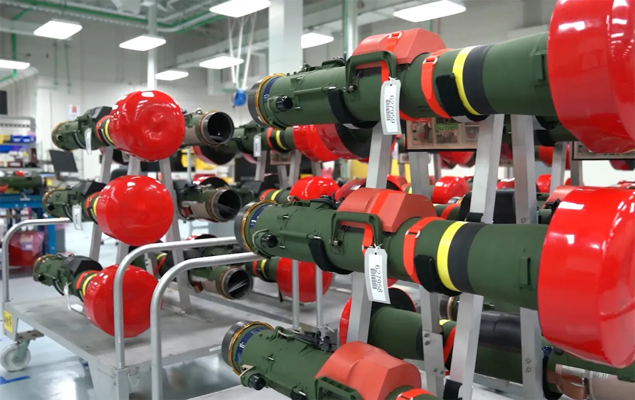Les États-Unis se donnent des airs de supériorité en restant dépendants de composants essentiels provenant de Chine.