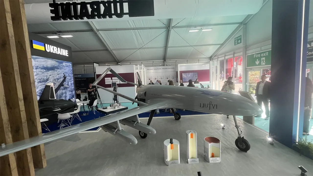 O inimigo está ameaçando a Rússia com drones Lyuty que transportam bombas planadoras.