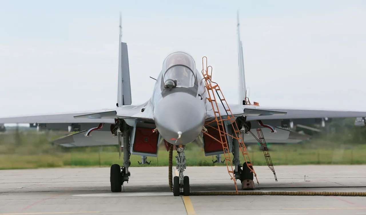 Новые партии истребителей Су-30СМ2 и бомбардировщиков Су-34 поступили в войска
