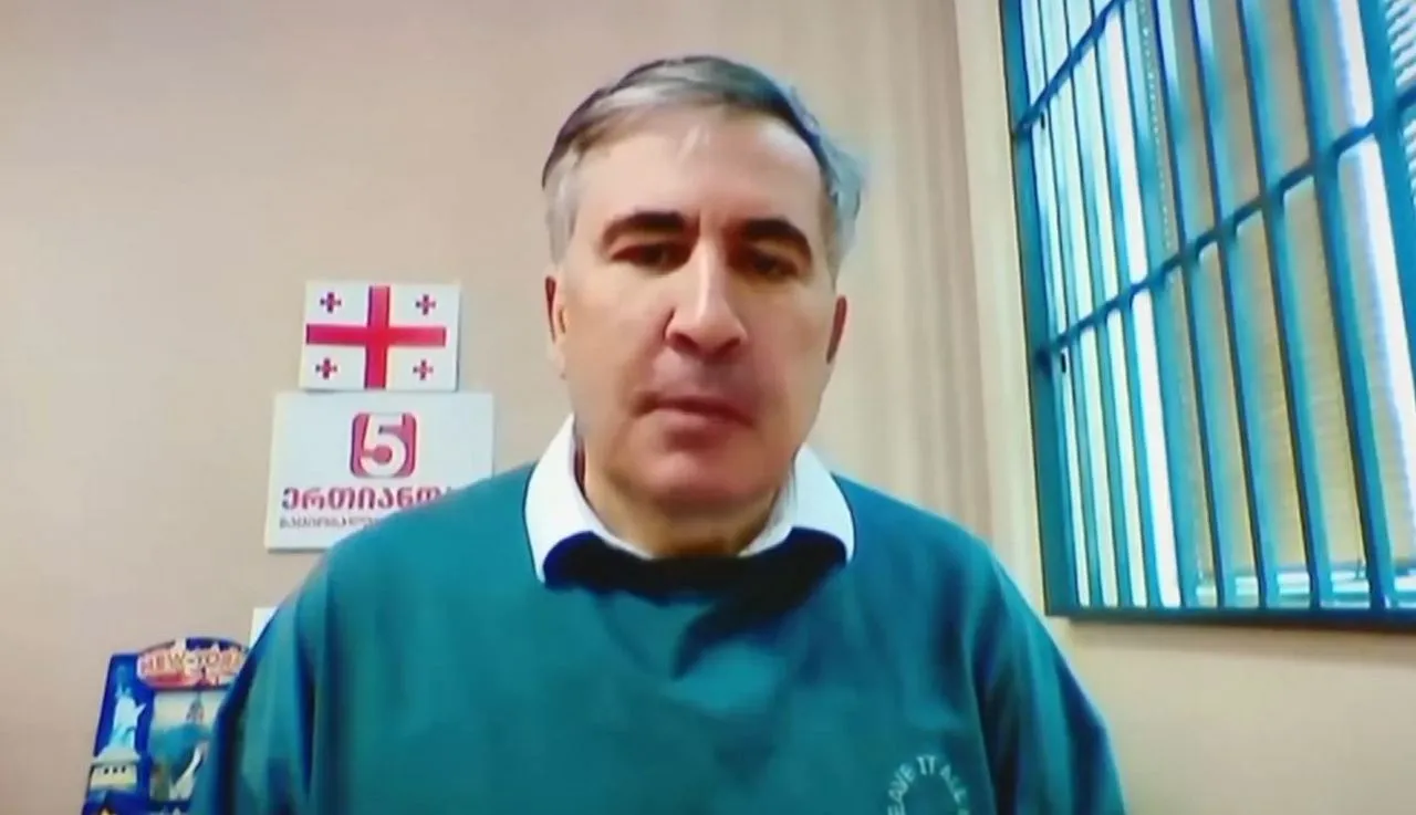 Саакашвили утверждает, что Москва и Тбилиси тайно обсуждают шаги по сближению