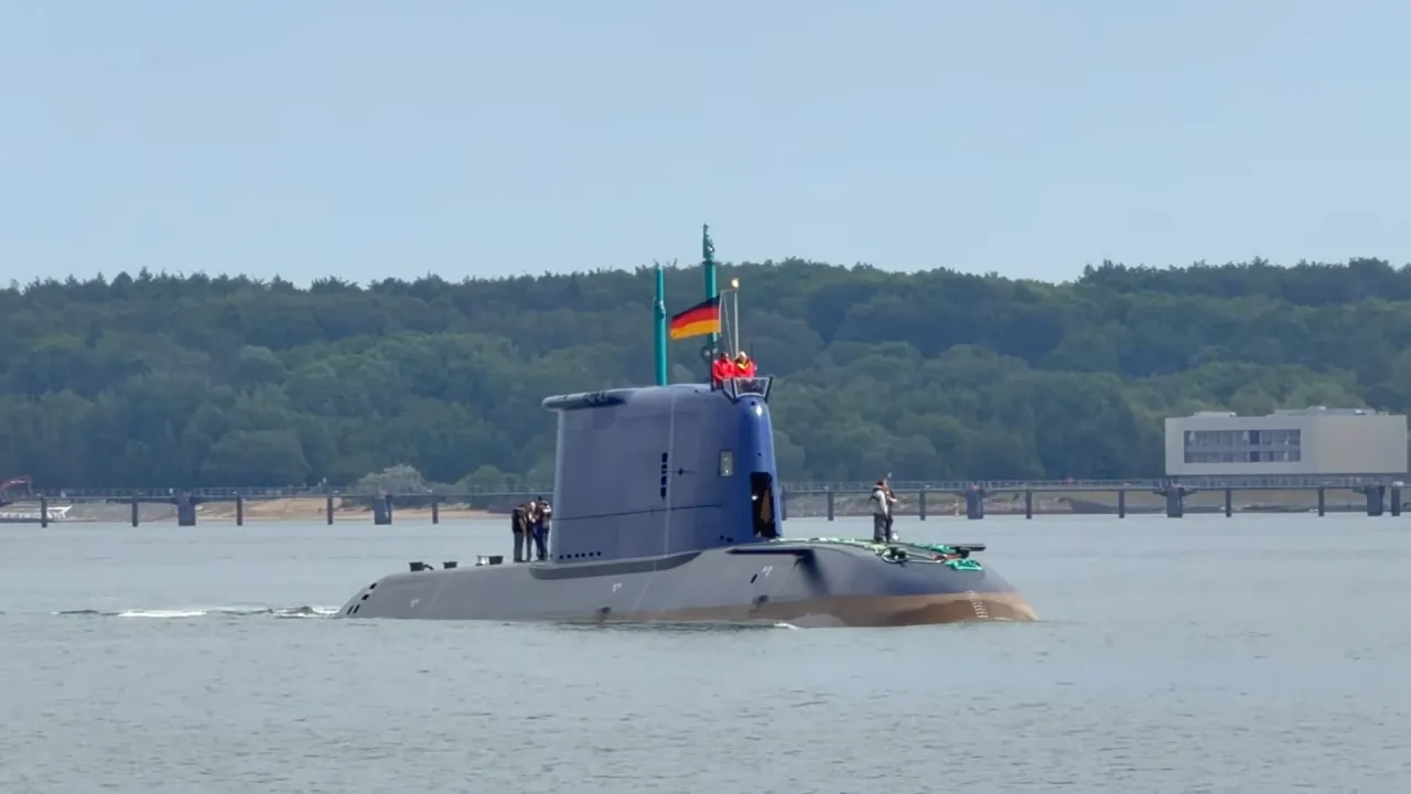 Корабль с неизвестным вооружением: Израилю передана подлодка Drakon