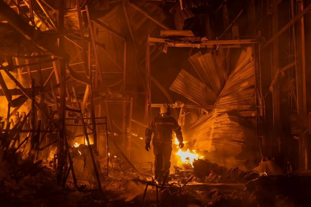 «Тотальная война»: ВС РФ уничтожили металлургический комбинат «Запорожсталь»