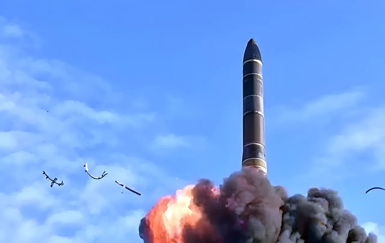 Ответ ВС РФ НАТО: показаны кадры учебного пуска МБР с космодрома «Плесецк»