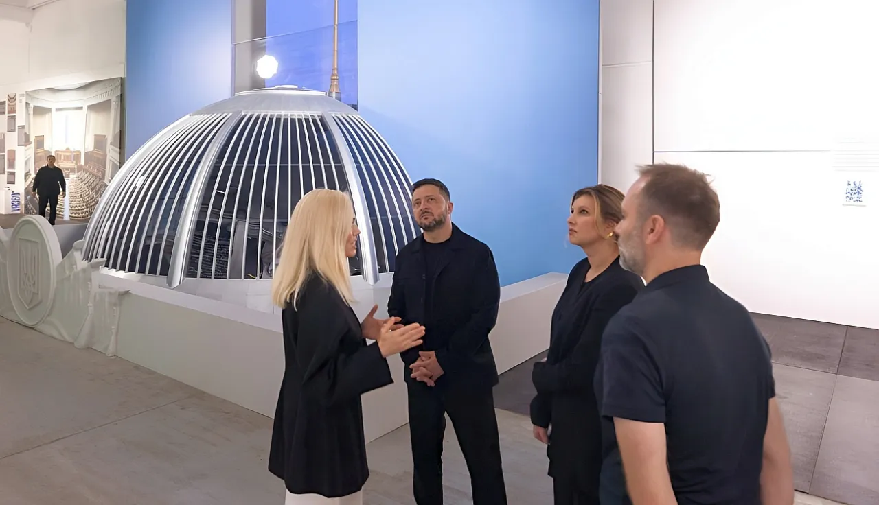 Зеленский жалуется на нехватку денег для ВСУ, но готов купить ЗУР к Patriot