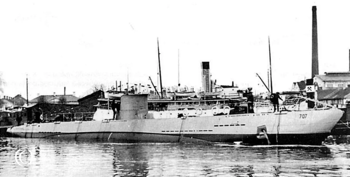 CV707 у причала верфи Crichton-Vulcan в Турку